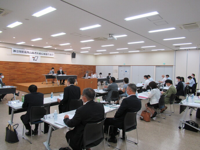 写真：会議の様子1