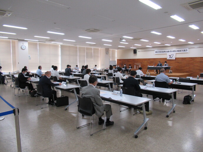 写真：会議の様子1